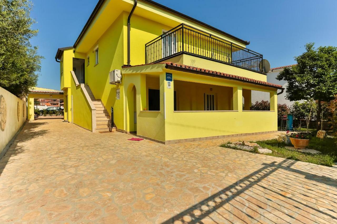 Apartments Dora Victoria Dream Medulin Exterior foto